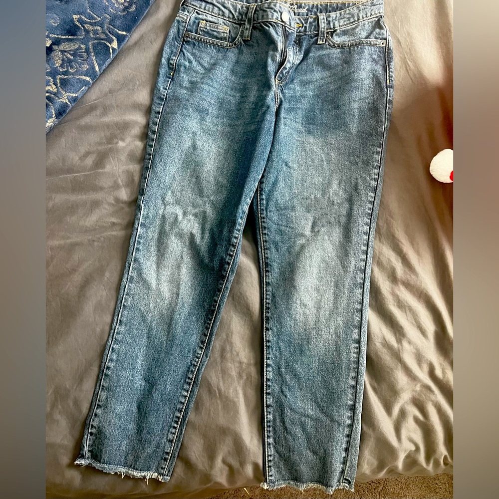 New* Universal Thread Ankle Cut Jeans